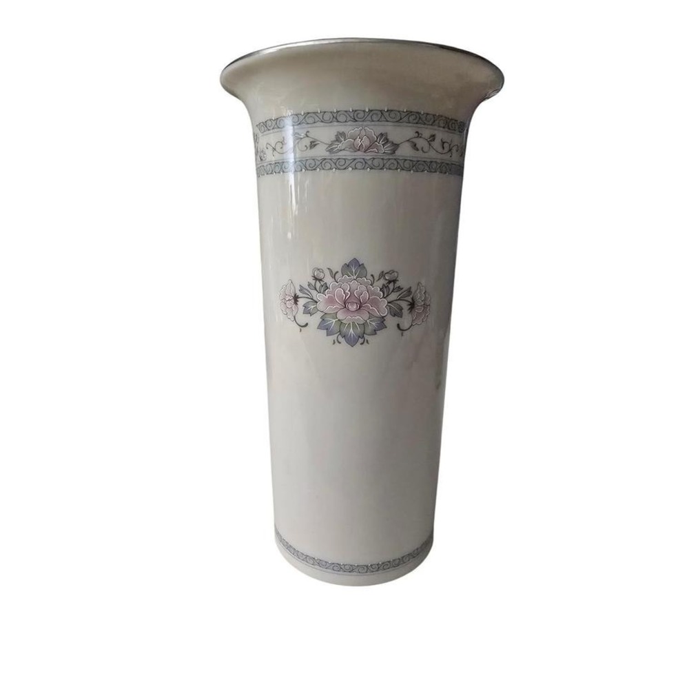 Lenox Charleston Vase Ivory Bone China Floral Platinum Trim Made in USA 8.5 Inch